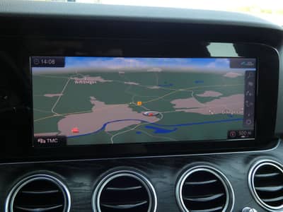 Mercedes-Benz E 200 d 9G 2.0L Avantgarde LED Navi CarPlay 2-Hd — slika 9