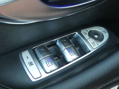 Mercedes-Benz E 200 d T 9G Avantgarde LED Nav AHK 2-Hand 8fach — slika 18