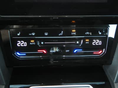 Volkswagen Arteon 2.0 TDI DSG 1-Hand Virtual LED Navi ACC — slika 19