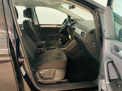 Volkswagen Touran Comfortline BMT°Alcantara°Massage°LED°SHZ — slika 17