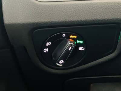 Volkswagen Touran Comfortline BMT°Alcantara°Massage°LED°SHZ — slika 13