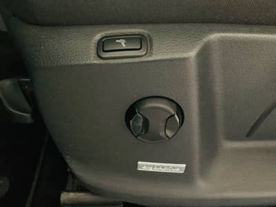Volkswagen Touran Comfortline BMT°Alcantara°Massage°LED°SHZ — slika 21