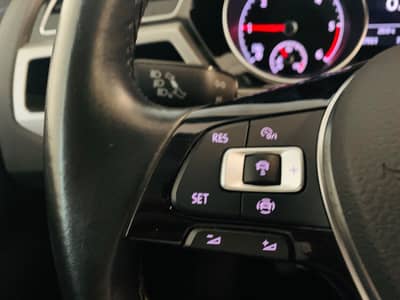 Volkswagen Touran Comfortline BMT°Alcantara°Massage°LED°SHZ — slika 10