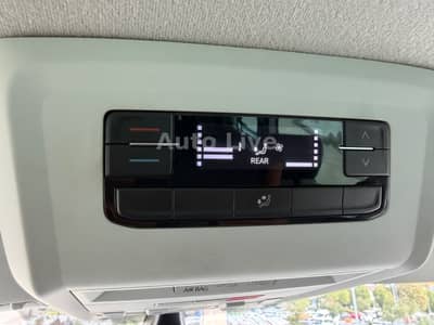 Volkswagen T6.1 Transporter 2,0 TDI*AUTOMATIK*9-SITZE*KLIMA — slika 22