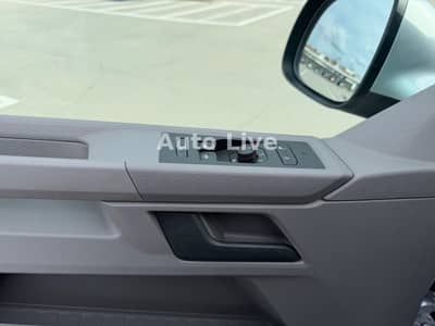 Volkswagen T6.1 Transporter 2,0 TDI*AUTOMATIK*9-SITZE*KLIMA — slika 29