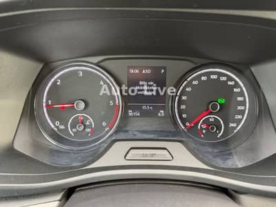 Volkswagen T6.1 Transporter 2,0 TDI*AUTOMATIK*9-SITZE*KLIMA — slika 9