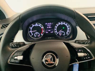 Skoda Fabia Combi Ambition Aut°KAMERA°NAVI°PDC°TEMP° — slika 17