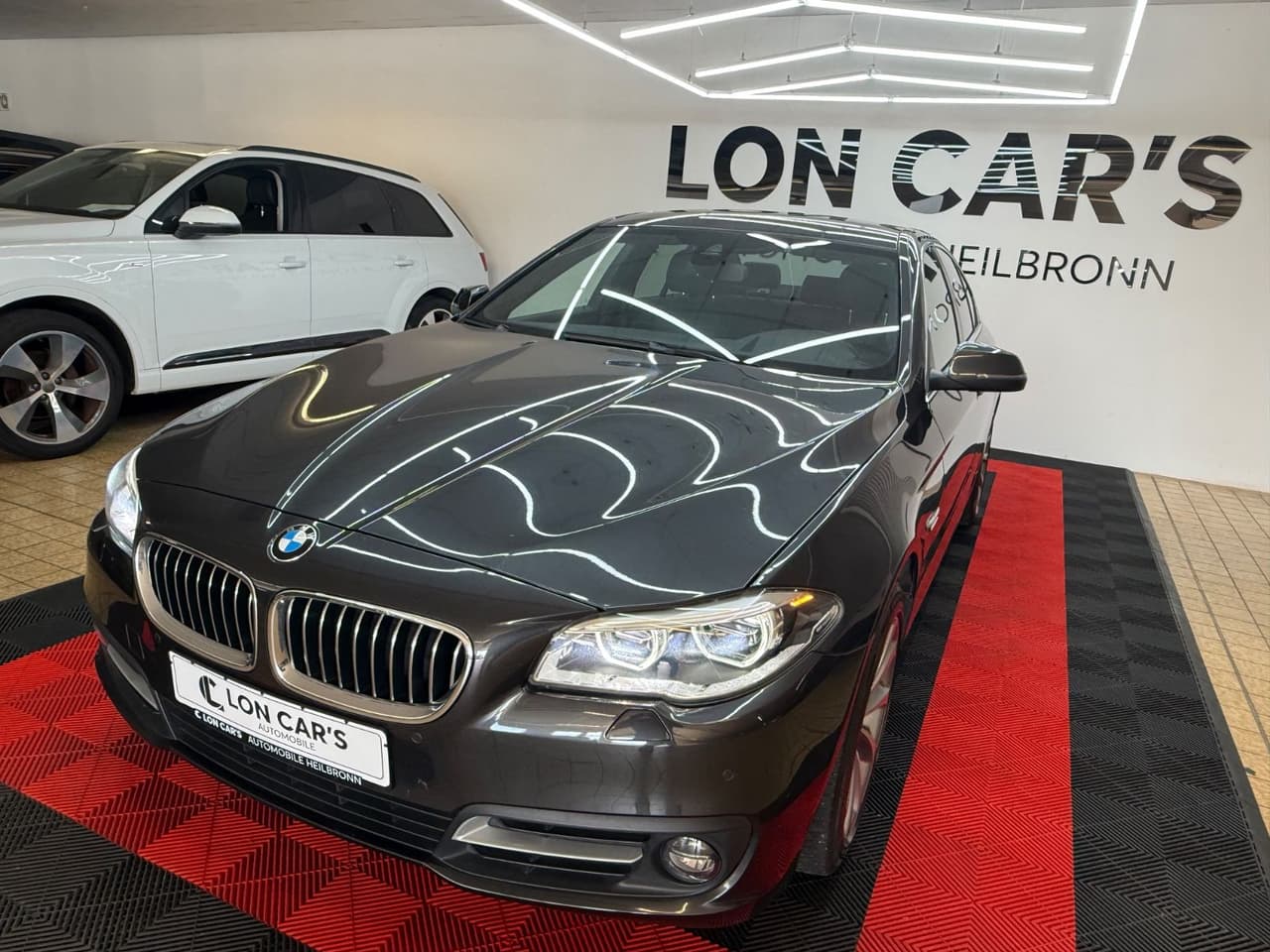 BMW 520d Limo/Navi/LED/Kamera/Leder/HeadUp — slika 1