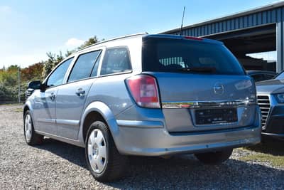 Opel Astra H Caravan Edition TEMPOMAT/KLIMA/PDC — slika 4