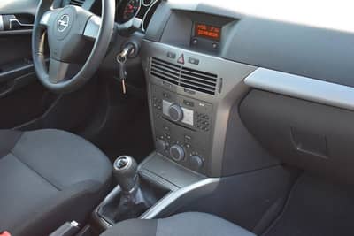 Opel Astra H Caravan Edition TEMPOMAT/KLIMA/PDC — slika 14
