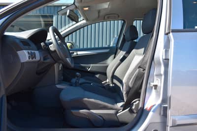 Opel Astra H Caravan Edition TEMPOMAT/KLIMA/PDC — slika 10