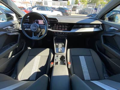 Audi A3 Limousine 30 TFSI Tempomat/PDC/LED/Assistenz — slika 13