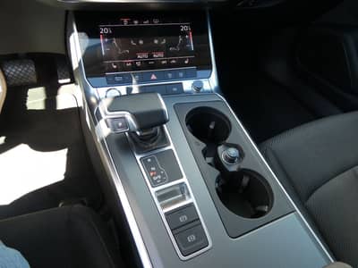 Audi A6 40 TDI S tronic LED Navi ACC Kamera AHK 18" — slika 16