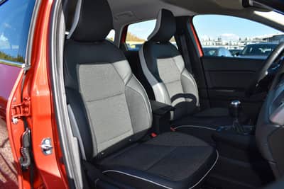 Renault Captur II Intens KEYLESS/AHK/TEMP/KAMERA/LED/DAB — slika 13