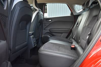 Renault Captur II Intens KEYLESS/AHK/TEMP/KAMERA/LED/DAB — slika 29
