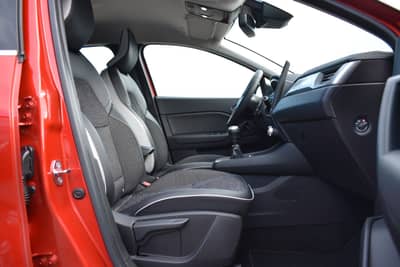 Renault Captur II Intens KEYLESS/AHK/TEMP/KAMERA/LED/DAB — slika 11