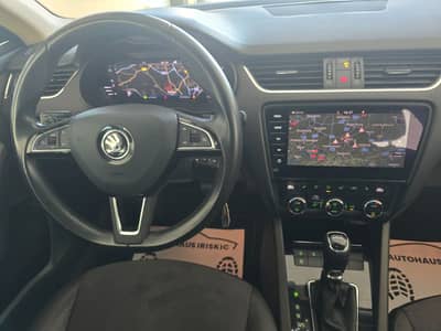 Skoda OCTAVIA COMBI L&K 2.0 TDI"LED"KAMER"TEMP"DIGITAL — slika 19