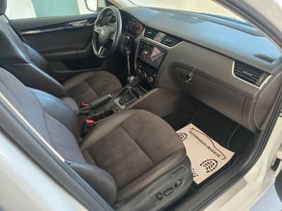 Skoda OCTAVIA COMBI L&K 2.0 TDI"LED"KAMER"TEMP"DIGITAL — slika 14