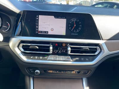 BMW 320 i Touring Luxury Line LED/PDC/AHK/Assistenz — slika 8