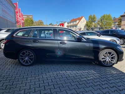BMW 320 i Touring Luxury Line LED/PDC/AHK/Assistenz — slika 16