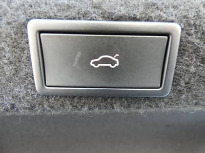 Skoda Octavia 2.0 TDI DSG Virtual Matrix STHZ HUD HiFi — slika 26