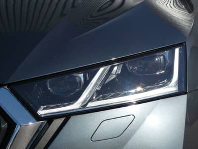 Skoda Octavia 2.0 TDI DSG Virtual Matrix STHZ HUD HiFi — slika 30