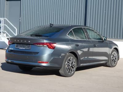 Skoda Octavia 2.0 TDI DSG Virtual Matrix STHZ HUD HiFi — slika 34