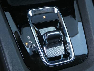 Skoda Octavia 2.0 TDI DSG Virtual Matrix STHZ HUD HiFi — slika 18