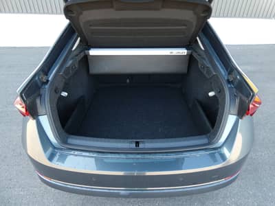 Skoda Octavia 2.0 TDI DSG Virtual Matrix STHZ HUD HiFi — slika 25