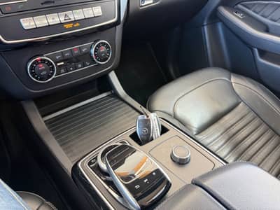 Mercedes-Benz GLE 350d Coupe 4Matic AMG-PAKET PANO 360KAM — slika 21