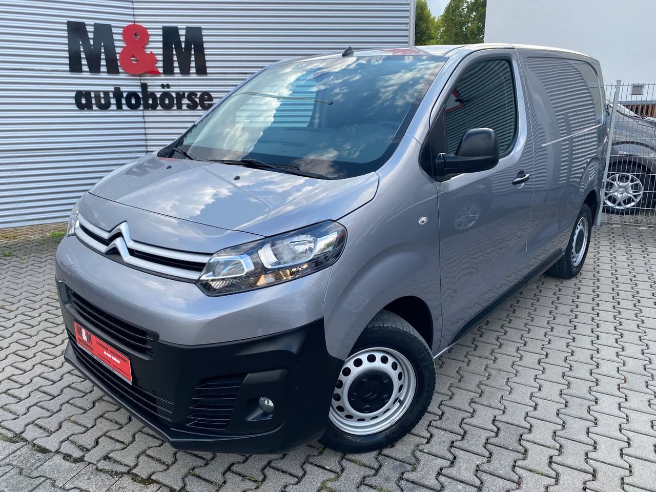 Citroën Jumpy Kasten Club XS CarPlay/Kamera/Tempomat/USB — slika 1