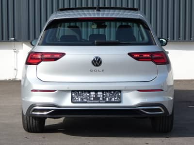 Volkswagen Golf 2.0 TDI Matrix-LED Navi Panorama Kamera ACC — slika 29