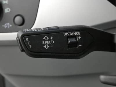 Audi A4 40 TDI S tronic Quattro LED Navi ACC 1-Hd 18" — slika 15