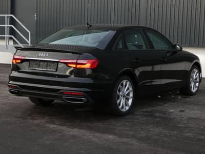 Audi A4 40 TDI S tronic Quattro LED Navi ACC 1-Hd 18" — slika 24