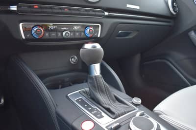 Audi RS3 Sportback 2.5 TFSI quattro Keyless /B&O/ — slika 18