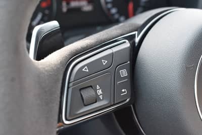 Audi RS3 Sportback 2.5 TFSI quattro Keyless /B&O/ — slika 19