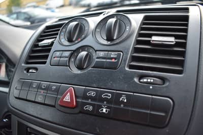 Mercedes-Benz Viano 2.2 CDI extralang KLIMA/PDC/AHK/6 Sitze — slika 18