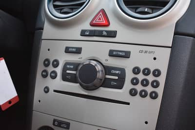 Opel Corsa D Edition KLIMA — slika 15