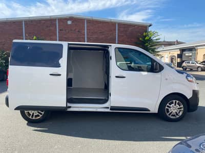 Opel Vivaro Kasten Edition M Tempo/PDC/Bluetooth/USB — slika 11