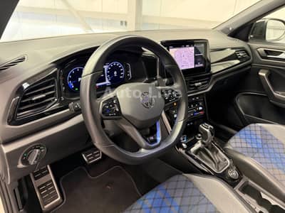 Volkswagen T-Roc R 2.0 TSI*4M*DSG*AKRAPOVIC*VIR*PANO*IQ LIG — slika 19