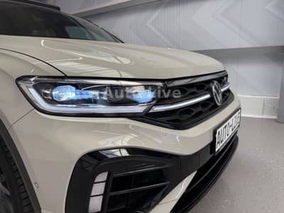 Volkswagen T-Roc R 2.0 TSI*4M*DSG*AKRAPOVIC*VIR*PANO*IQ LIG — slika 9