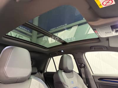 Volkswagen T-Roc R 2.0 TSI*4M*DSG*AKRAPOVIC*VIR*PANO*IQ LIG — slika 38
