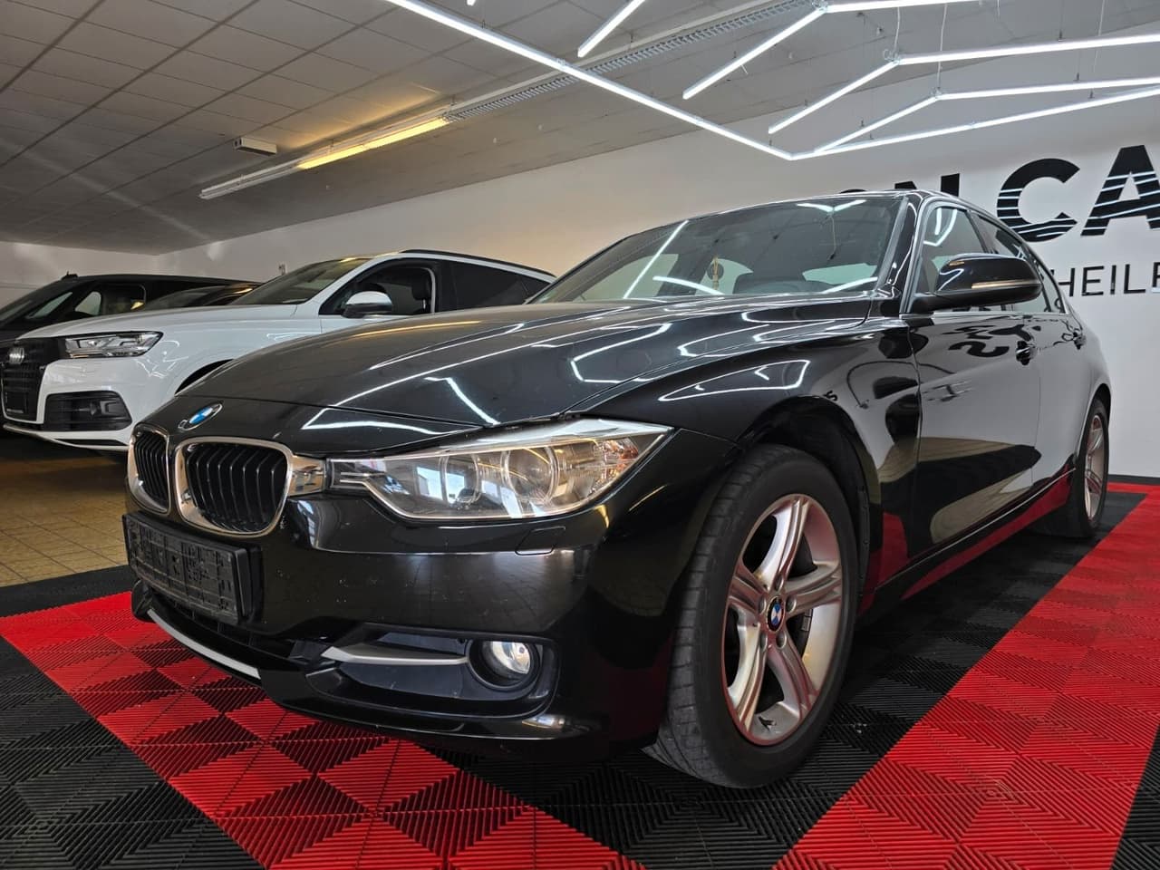 BMW 316 3 Limousine 316 i*Leder*Schiebedach*Xenon* — slika 1