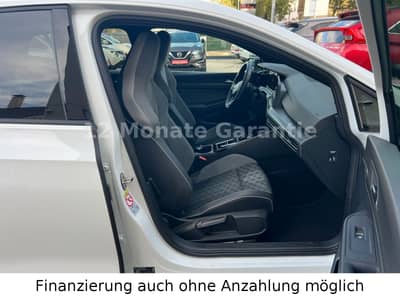 Volkswagen Golf VIII Lim. 2,0 R-Line Sportpaket Top Zustand — slika 12