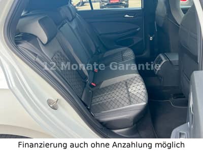 Volkswagen Golf VIII Lim. 2,0 R-Line Sportpaket Top Zustand — slika 14