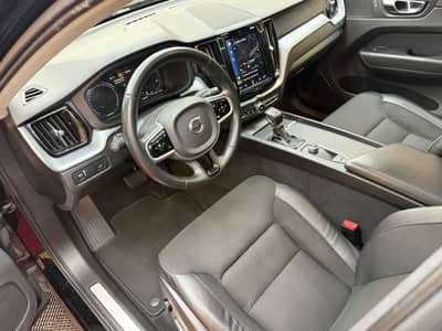 Volvo XC60 Momentum AWD/Navi/LED/PANO/AHK/TOP — slika 11
