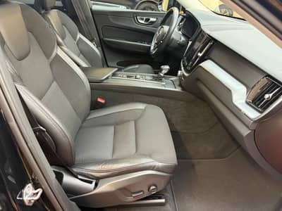 Volvo XC60 Momentum AWD/Navi/LED/PANO/AHK/TOP — slika 15